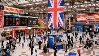 A Walk Through The London Victoria Station London England [upl. by Halfdan]